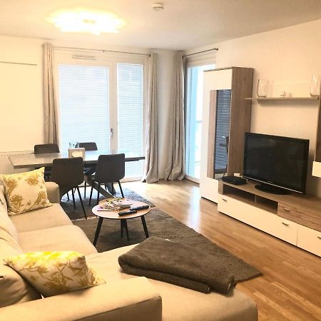 Amazing Austria Center Apartment Near Uno City Wien Eksteriør bilde