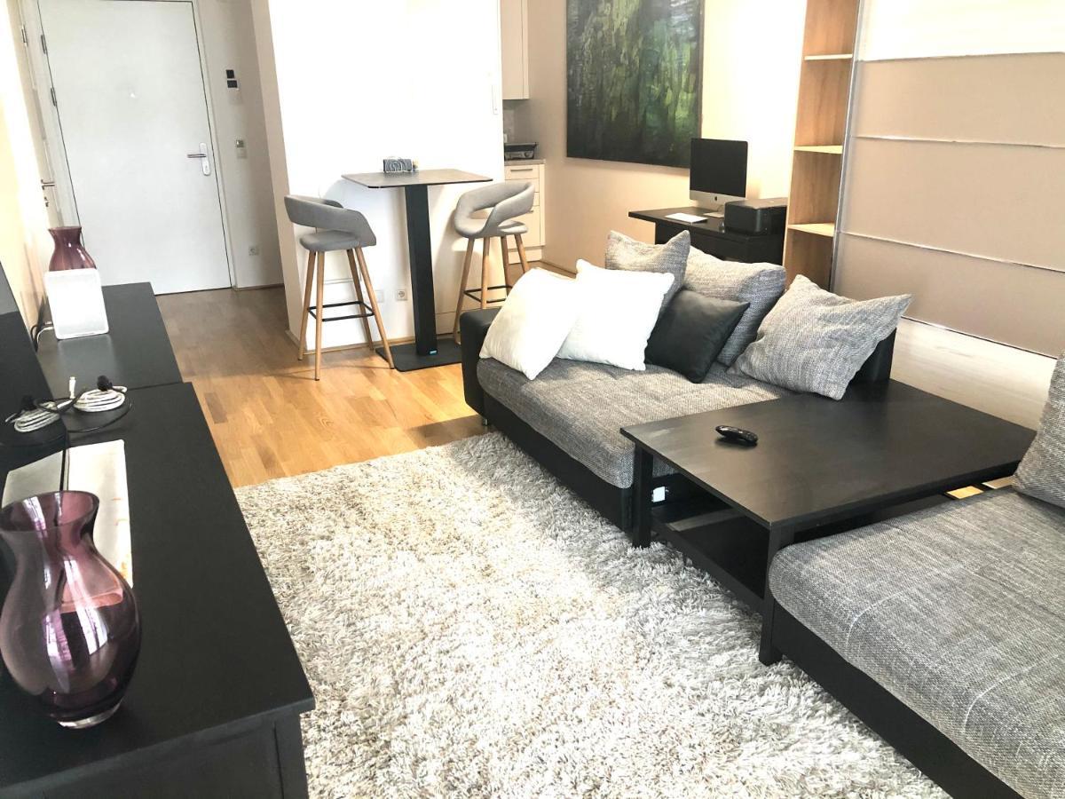 Amazing Austria Center Apartment Near Uno City Wien Eksteriør bilde