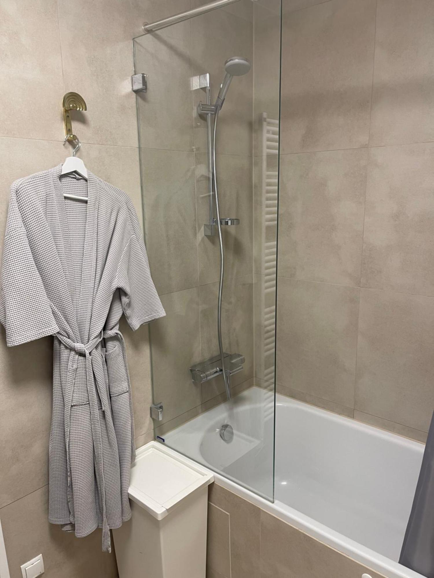 Amazing Austria Center Apartment Near Uno City Wien Eksteriør bilde