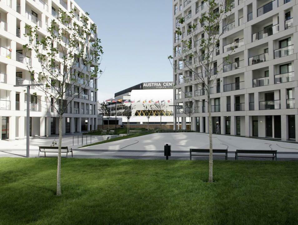 Amazing Austria Center Apartment Near Uno City Wien Eksteriør bilde