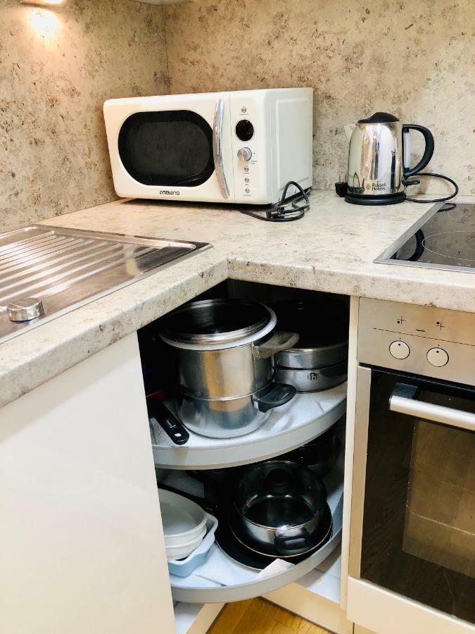 Amazing Austria Center Apartment Near Uno City Wien Eksteriør bilde